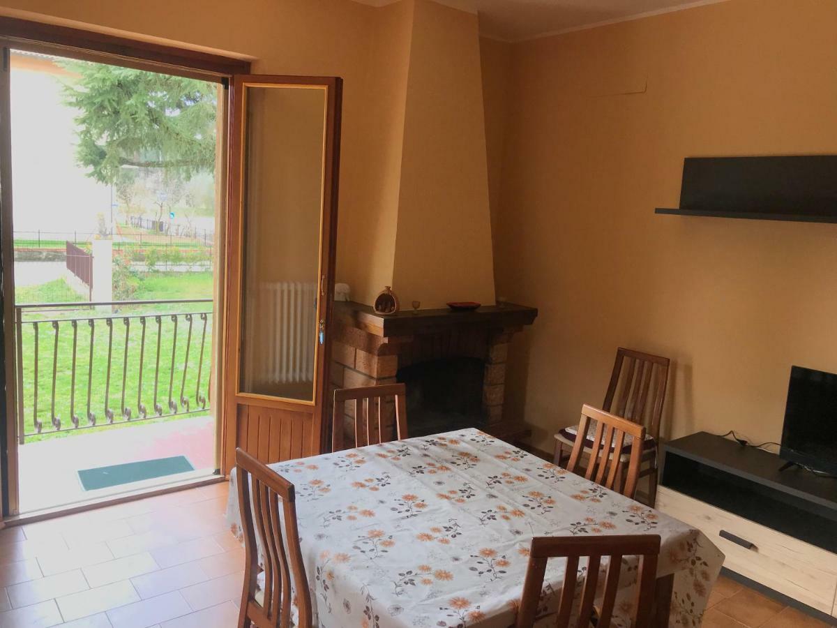 Вилла La Casa Sul Trasimeno Кастильоне-дель-Лаго Экстерьер фото